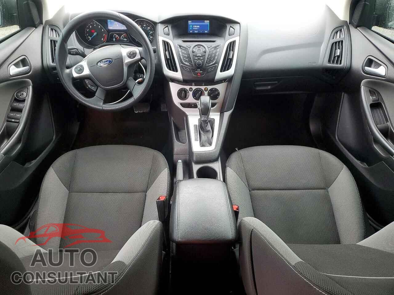 FORD FOCUS 2014 - 1FADP3F27EL404173