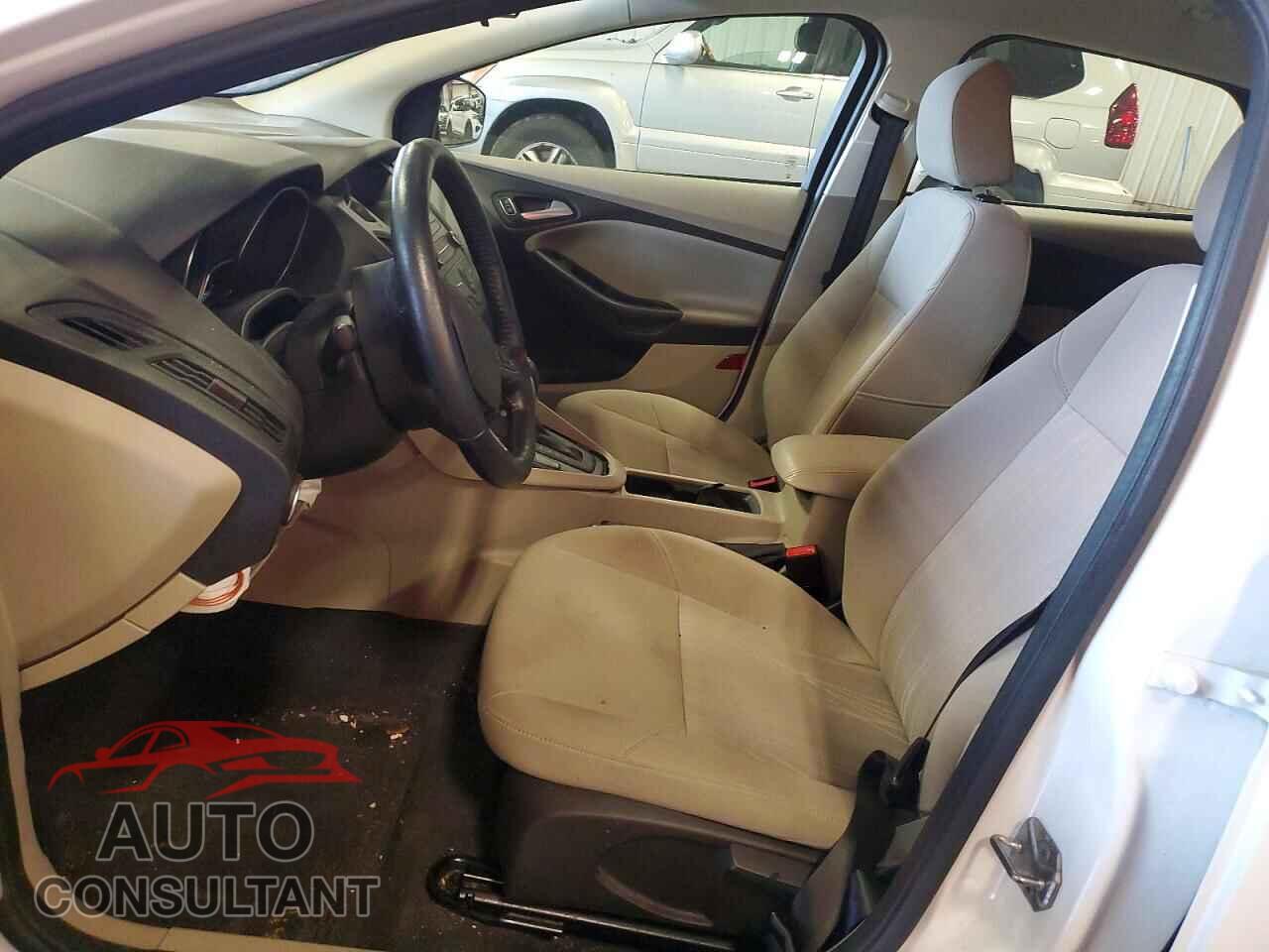FORD FOCUS 2016 - 1FADP3K29GL229725