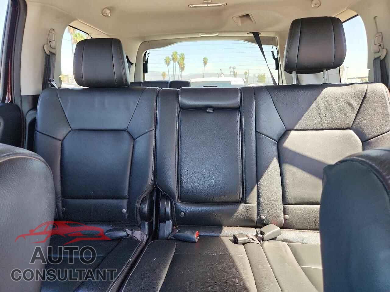 HONDA PILOT 2015 - 5FNYF4H53FB015613
