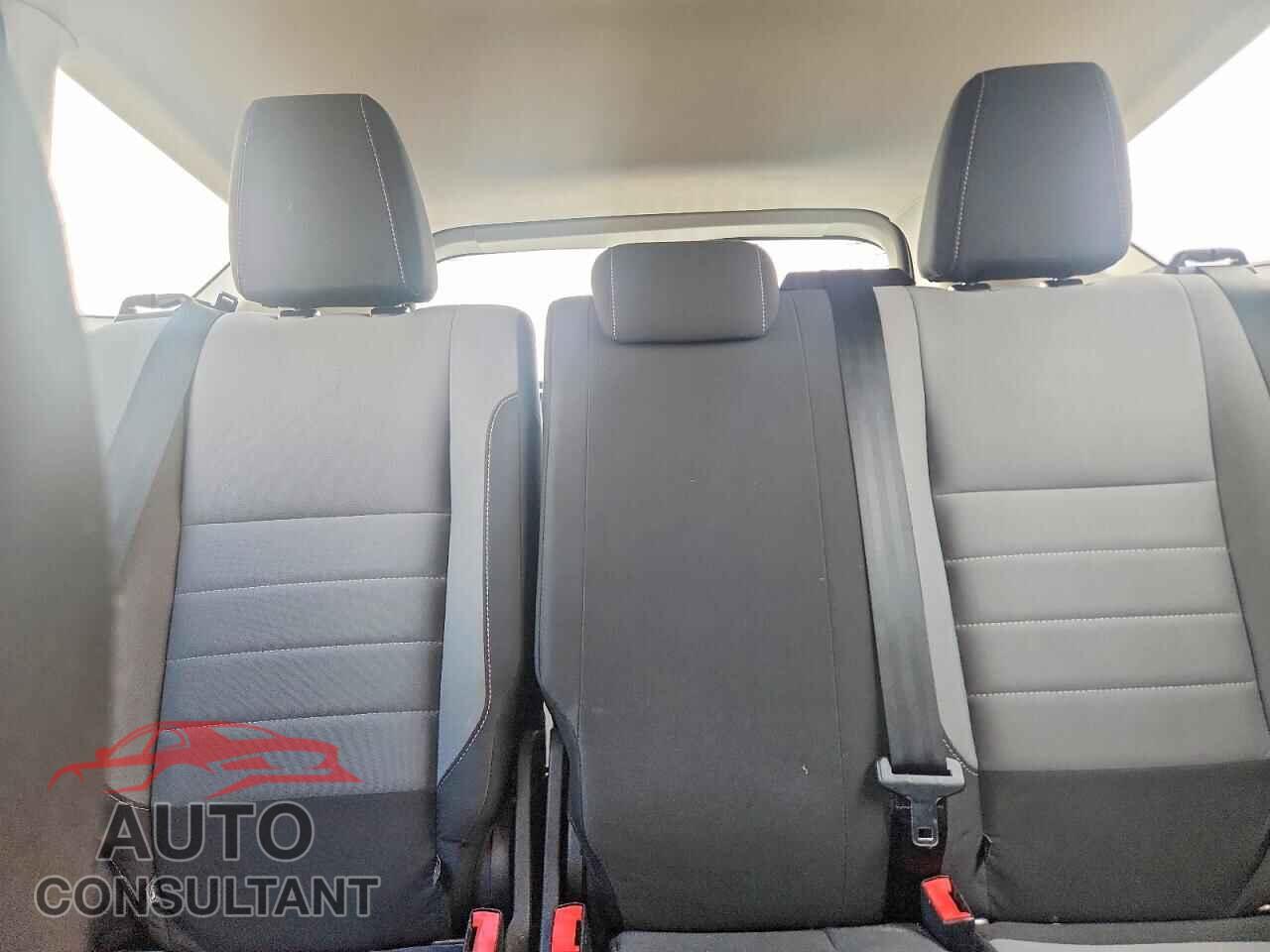 FORD ESCAPE 2017 - 1FMCU0F71HUC06076