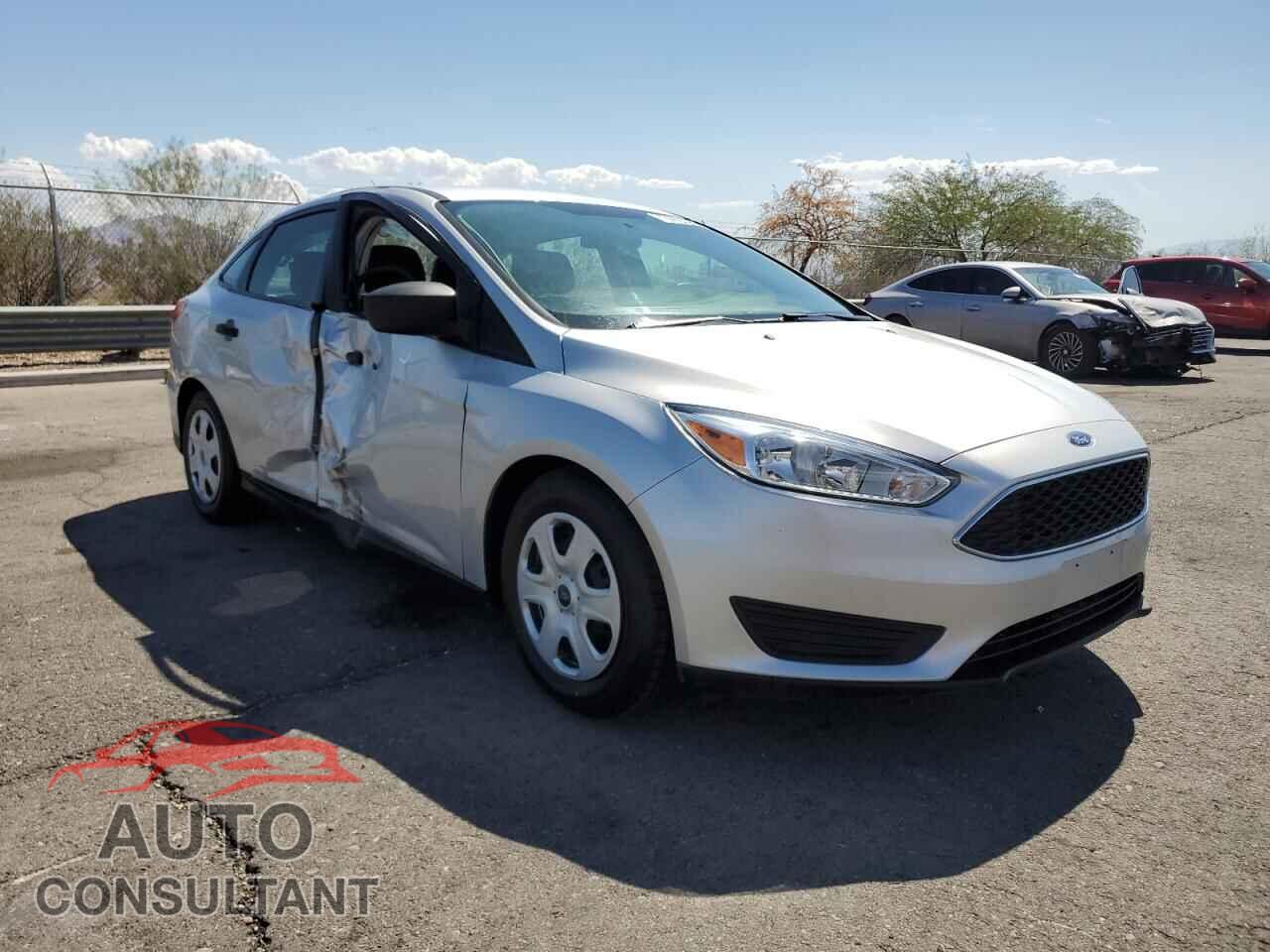FORD FOCUS 2015 - 1FADP3E26FL357558