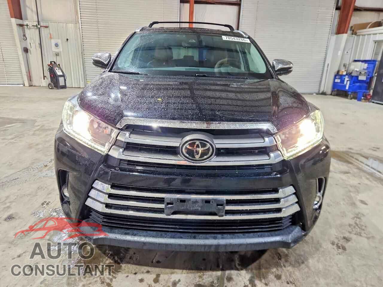 TOYOTA HIGHLANDER 2019 - 5TDDZRFH0KS972741