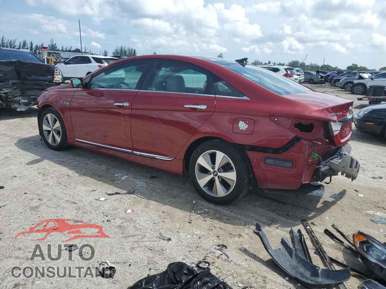 HYUNDAI SONATA 2012 - KMHEC4A42CA037504