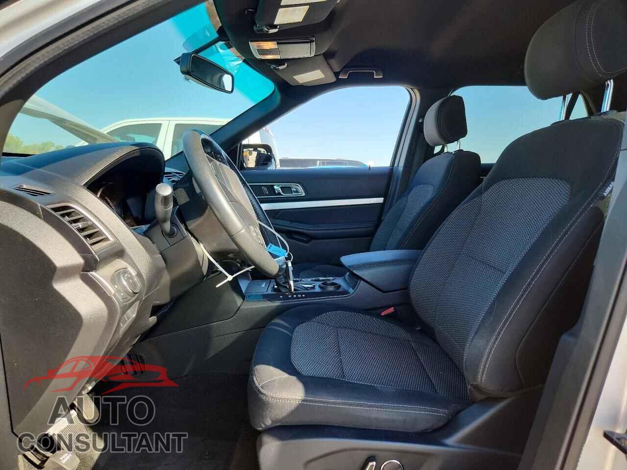 FORD EXPLORER 2017 - 1FM5K7D80HGB14149