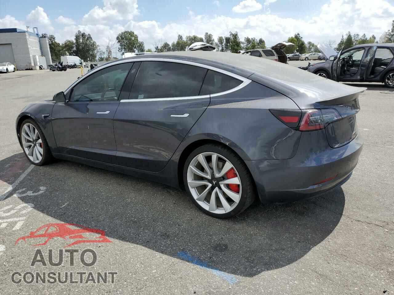 TESLA MODEL 3 2018 - 5YJ3E1EB3JF079178