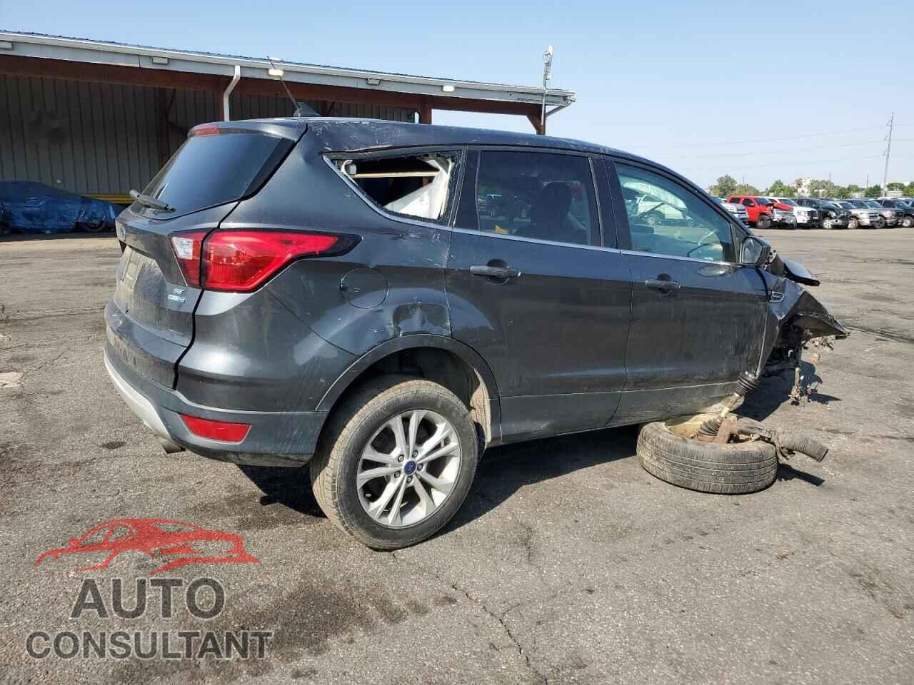 FORD ESCAPE 2019 - 1FMCU9GD5KUB41295