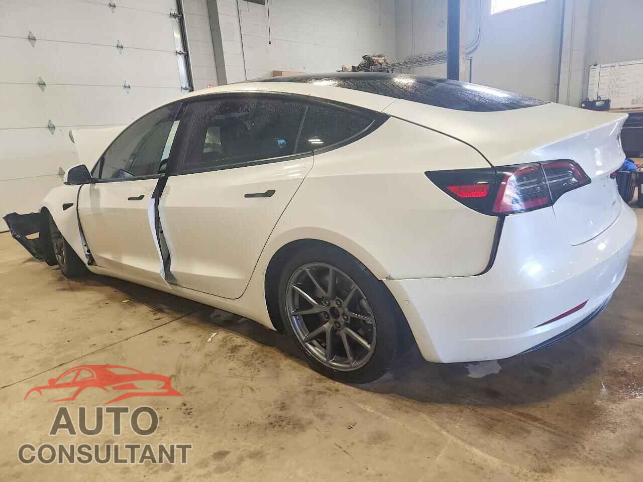 TESLA MODEL 3 2022 - 5YJ3E1EA4NF258004