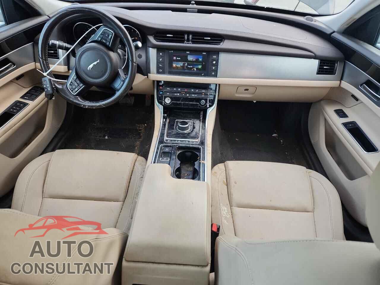 JAGUAR XF 2017 - SAJBD4BV3HCY35583