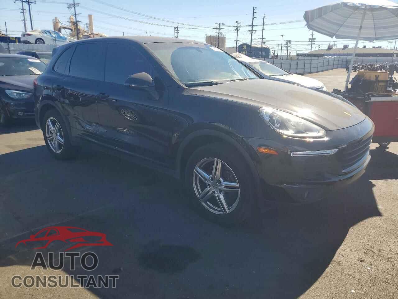 PORSCHE CAYENNE 2016 - WP1AA2A25GKA13191