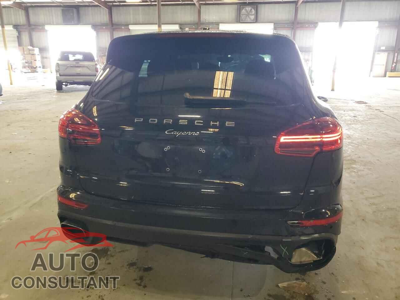PORSCHE CAYENNE 2016 - WP1AA2A23GLA10784