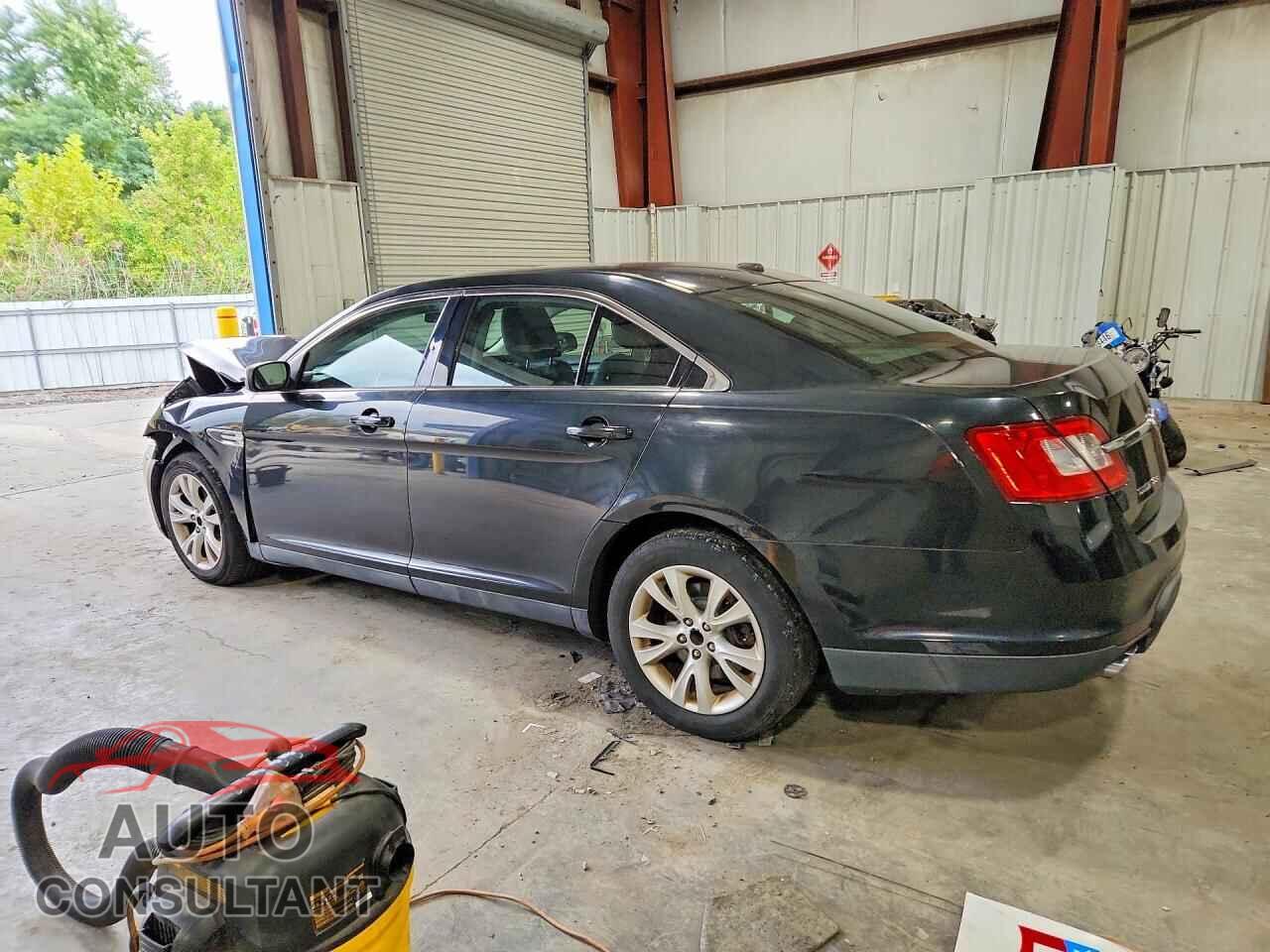 FORD TAURUS 2011 - 1FAHP2EW2BG124651