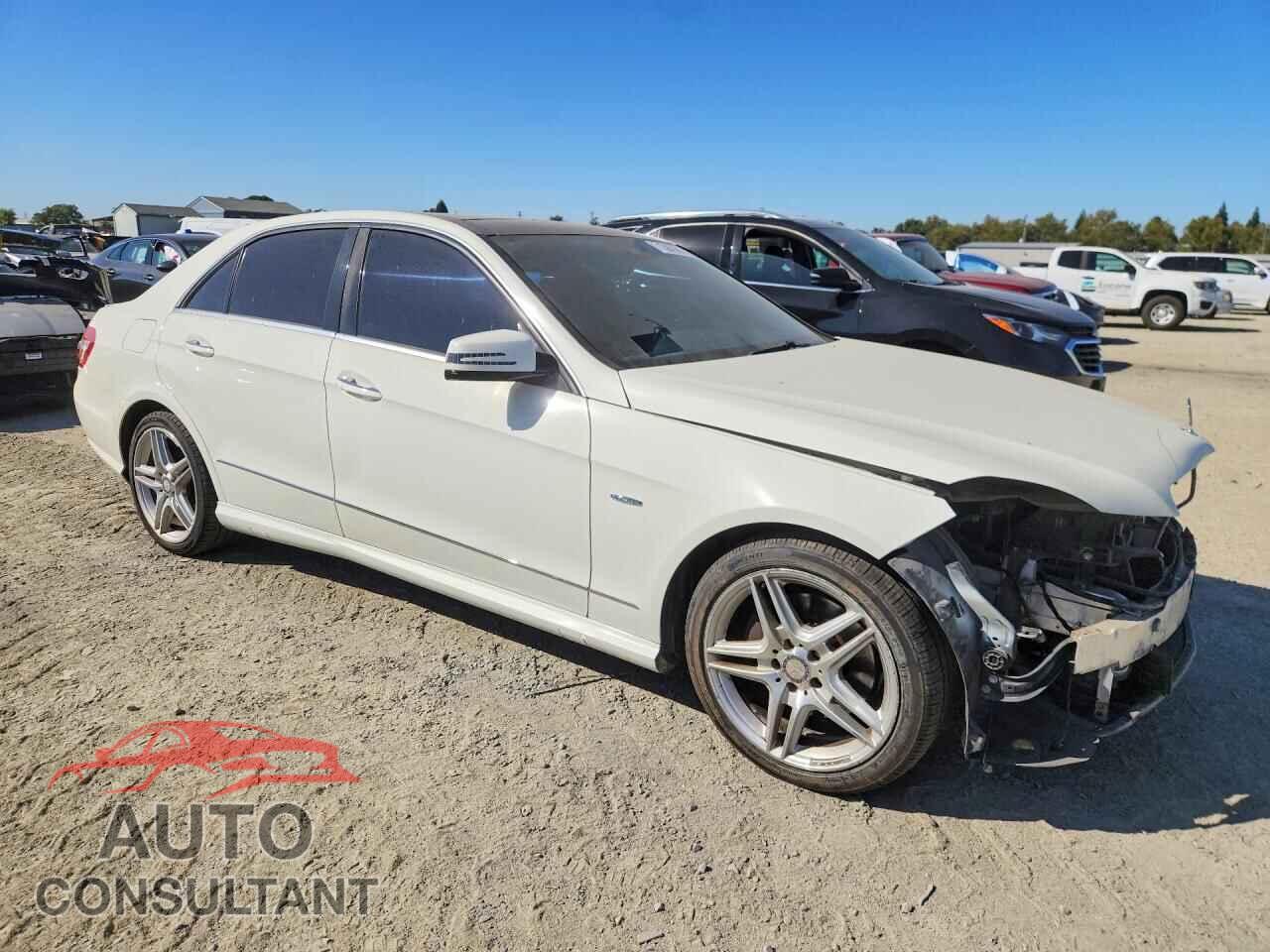 MERCEDES-BENZ E-CLASS 2012 - WDDHF5KB3CA645324