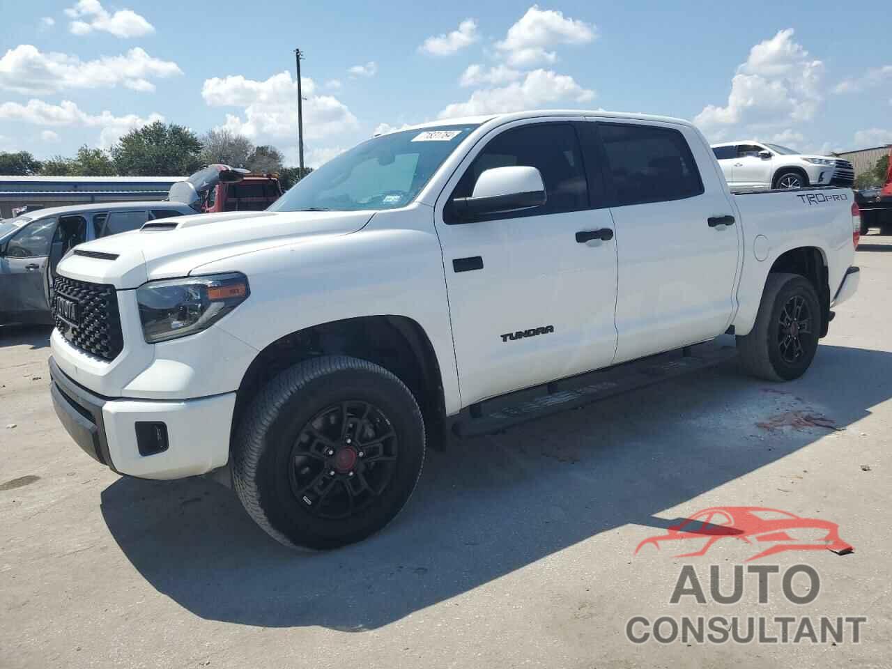 TOYOTA TUNDRA 2019 - 5TFDY5F13KX828707