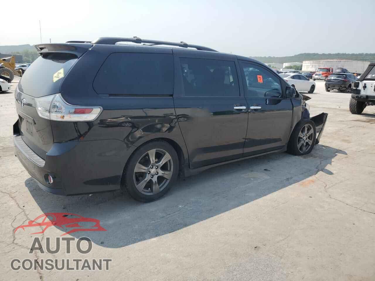 TOYOTA SIENNA 2017 - 5TDXZ3DC8HS776542