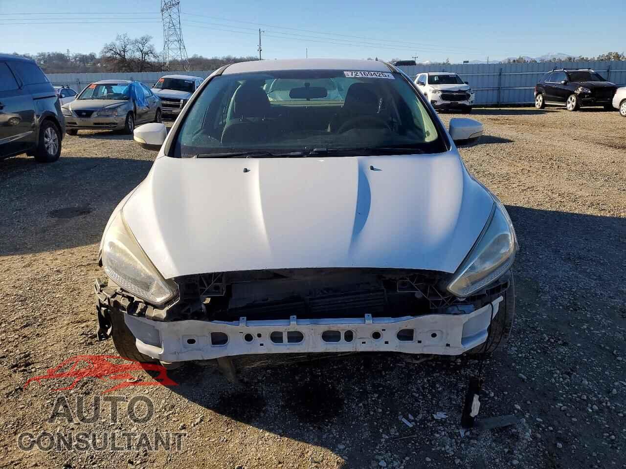 FORD FOCUS 2017 - 1FADP3F22HL268636