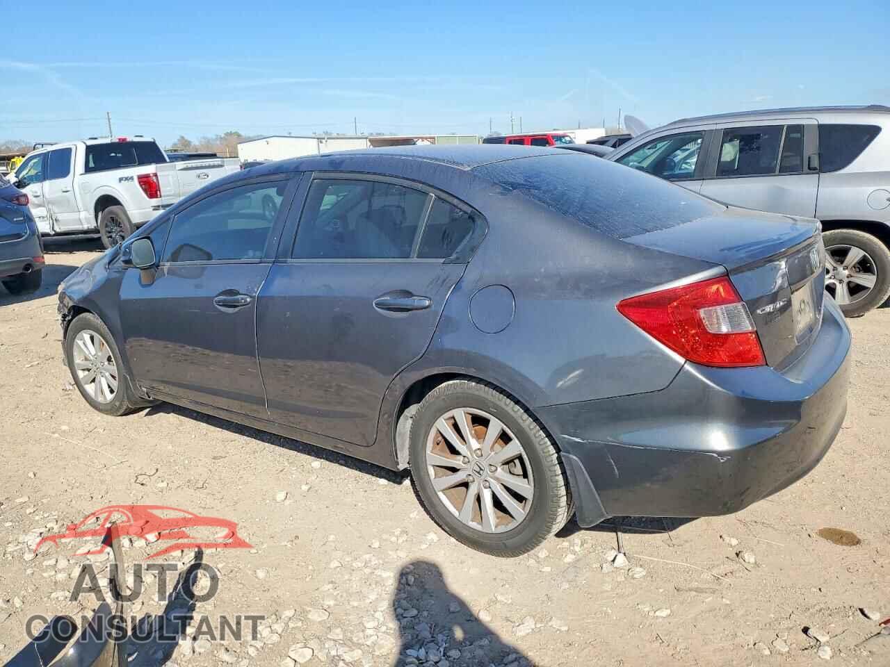 HONDA CIVIC 2012 - 2HGFB2F86CH546221