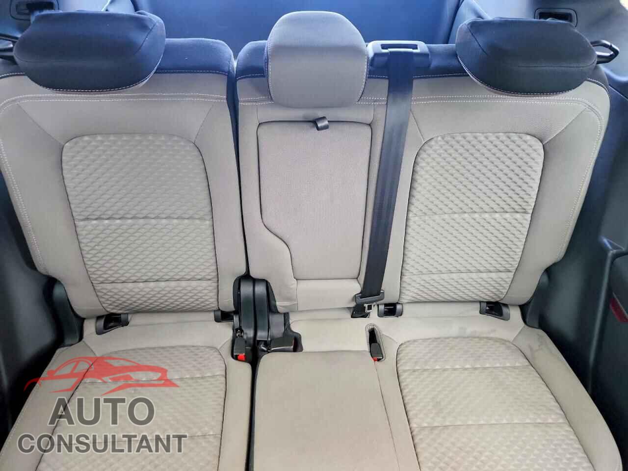 FORD ESCAPE 2020 - 1FMCU0G65LUA92436