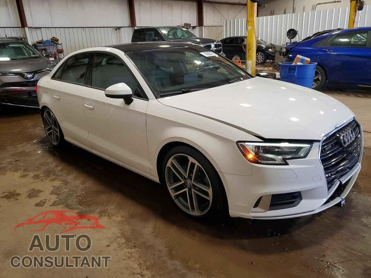 AUDI A3 2018 - WAUB8GFF2J1029837