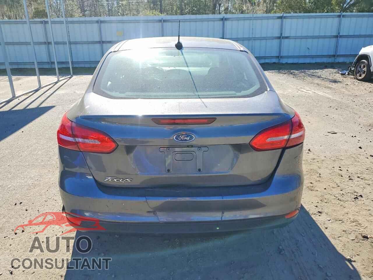 FORD FOCUS 2015 - 1FADP3E2XFL251548