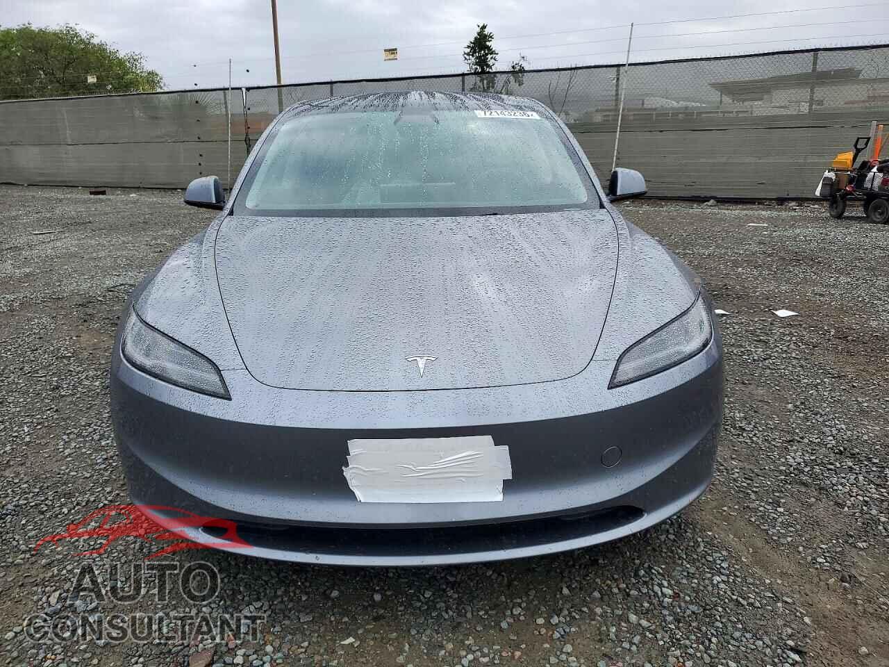 TESLA MODEL 3 2025 - 5YJ3E1EB5SF966198