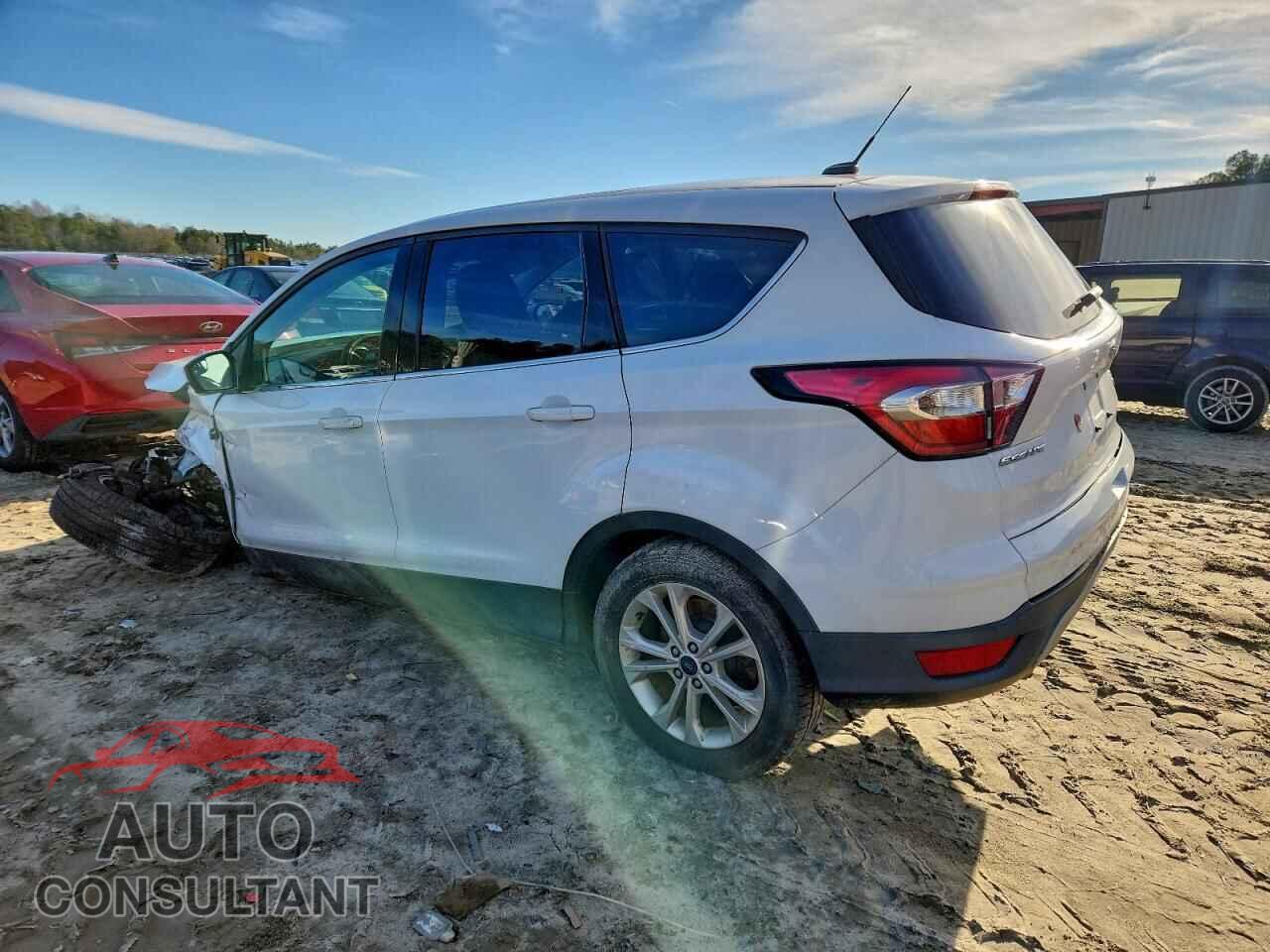 FORD ESCAPE 2017 - 1FMCU9G99HUC52811
