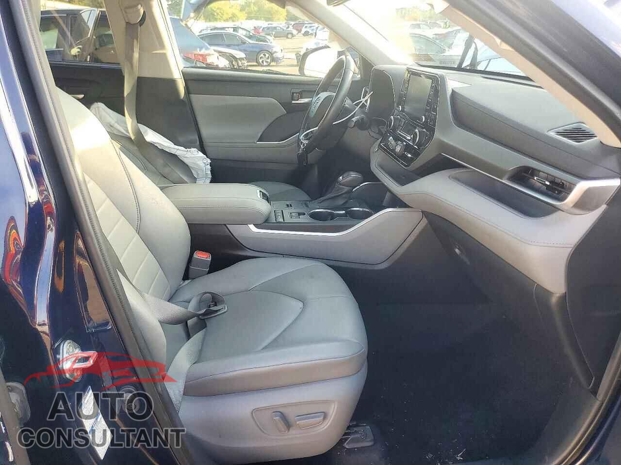 TOYOTA HIGHLANDER 2021 - 5TDHBRCH2MS037783
