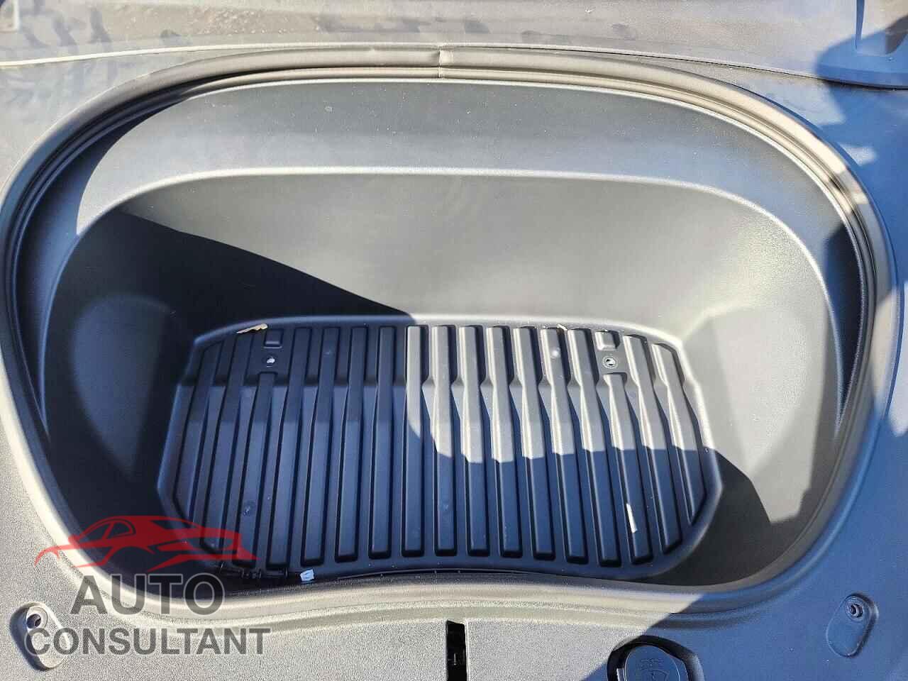 TESLA MODEL 3 2026 - 5YJ3E1EA2TF146069