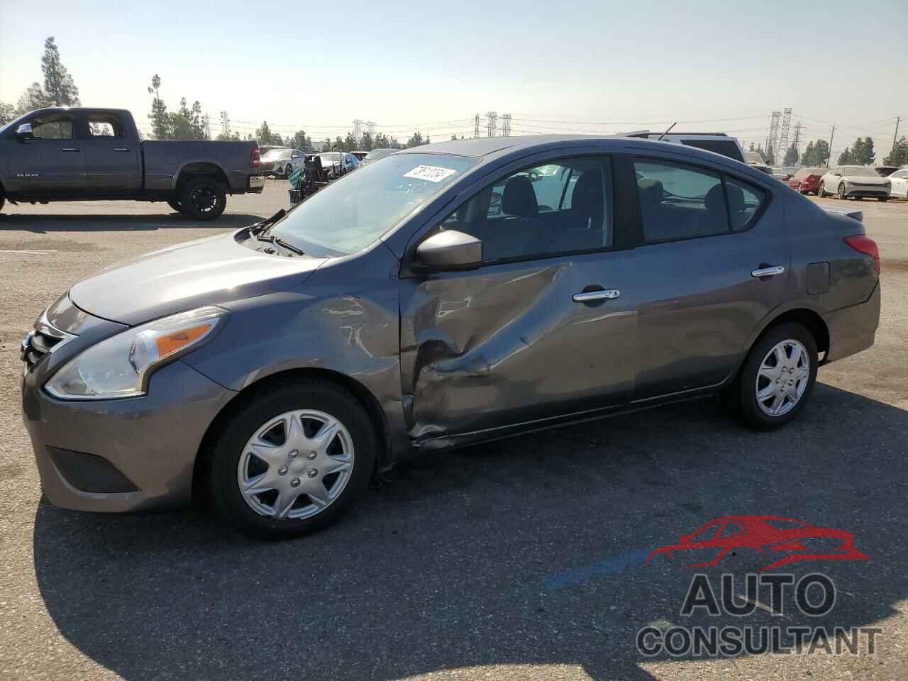 NISSAN VERSA 2018 - 3N1CN7AP9JL869321