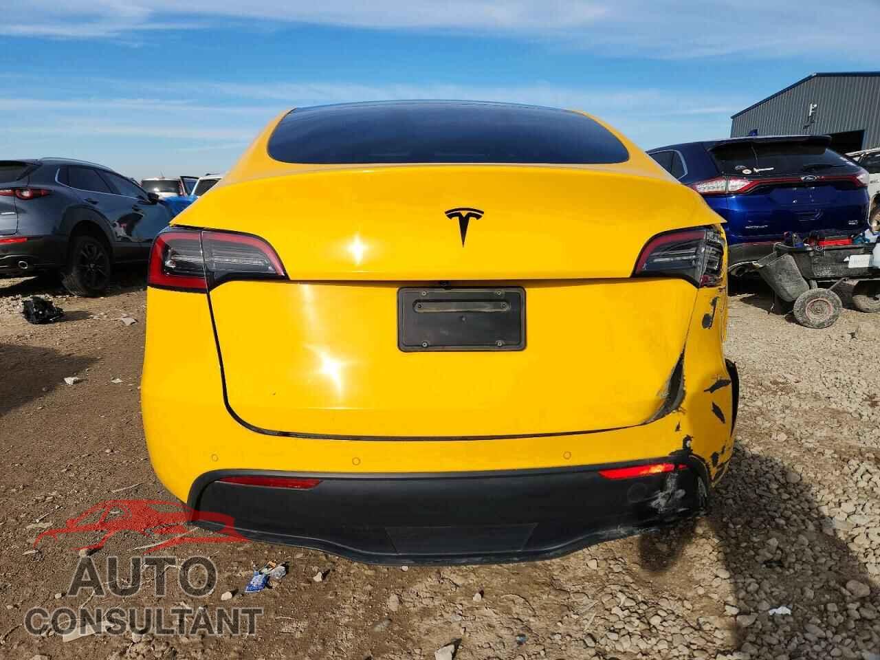 TESLA MODEL Y 2021 - 5YJYGDEE5MF151983