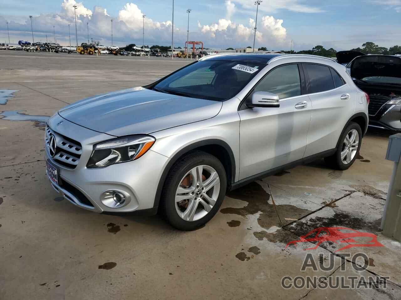 MERCEDES-BENZ GLA-CLASS 2019 - WDCTG4GB3KJ553742