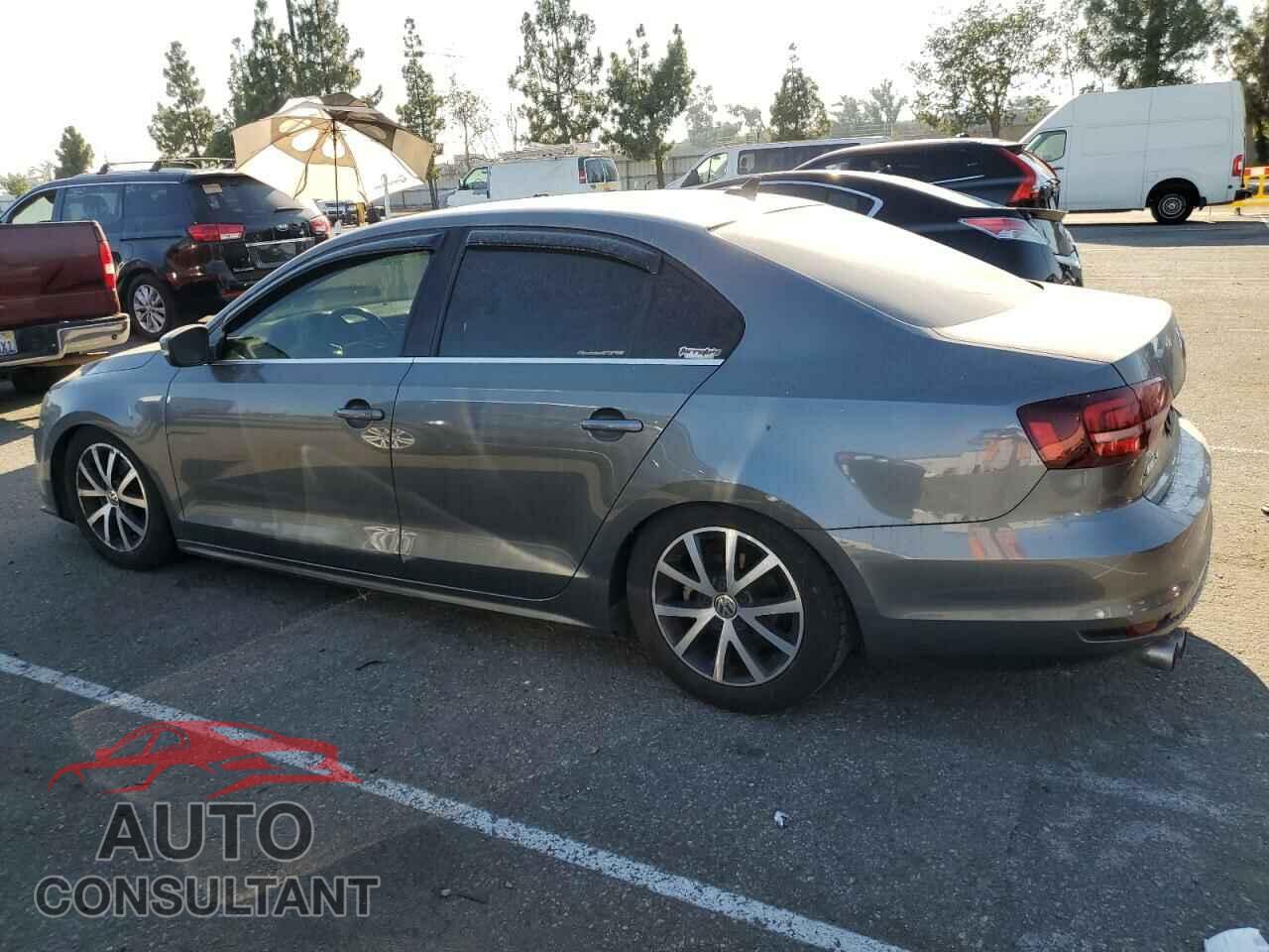 VOLKSWAGEN JETTA 2017 - 3VWDB7AJ8HM371649