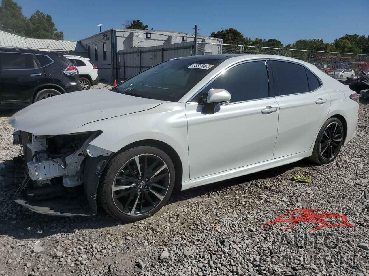 TOYOTA CAMRY 2018 - 4T1B61HK0JU092199