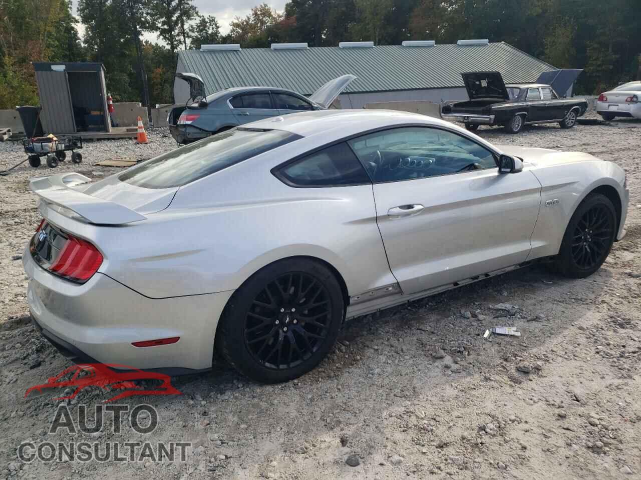FORD MUSTANG 2019 - 1FA6P8CF5K5156888