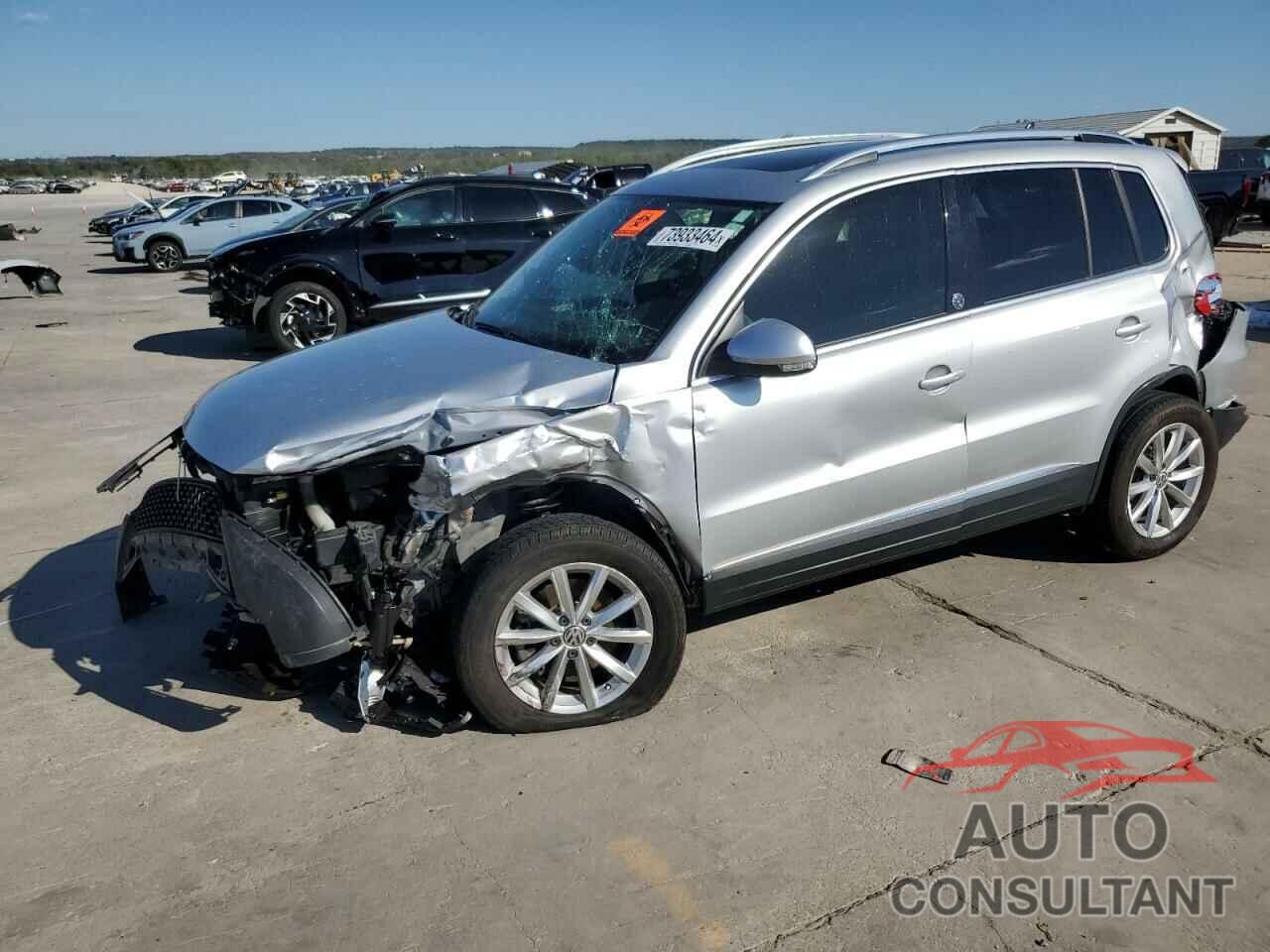 VOLKSWAGEN TIGUAN 2017 - WVGRV7AX1HW508480