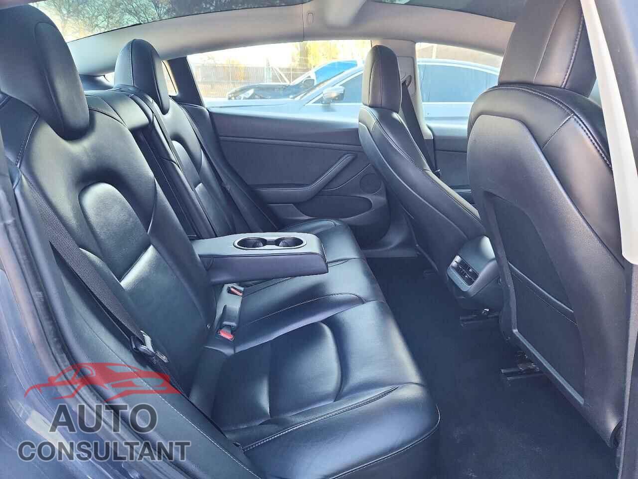 TESLA MODEL 3 2022 - 5YJ3E1EA2NF287971