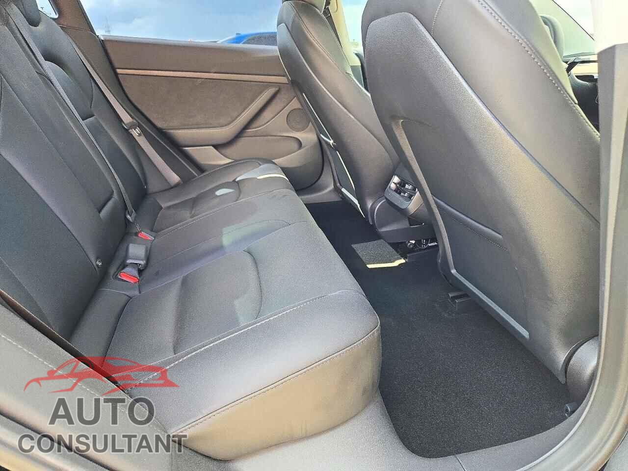 TESLA MODEL 3 2022 - 5YJ3E1EBXNF351621