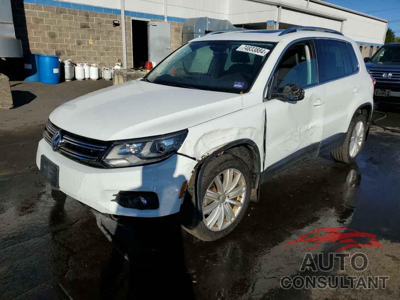 VOLKSWAGEN TIGUAN 2016 - WVGBV7AX3GW604420