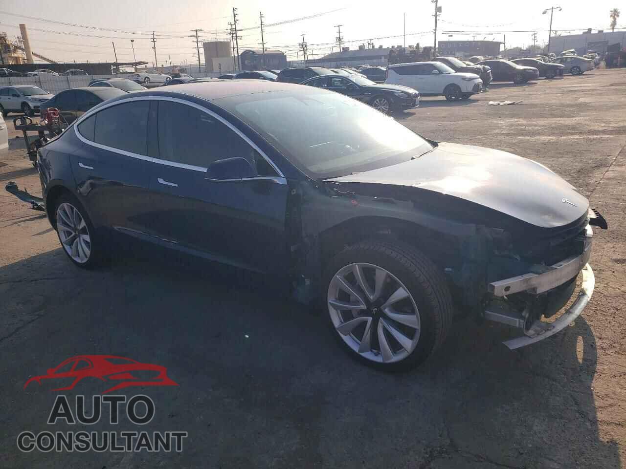 TESLA MODEL 3 2018 - 5YJ3E1EA1JF035896