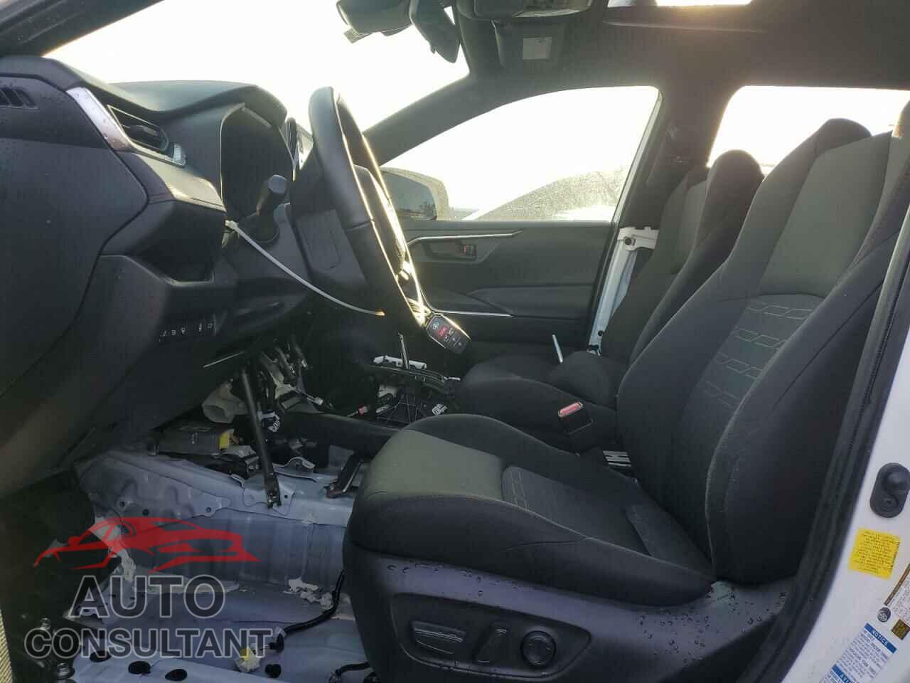 TOYOTA RAV4 2021 - JTMAB3FVXMD075094