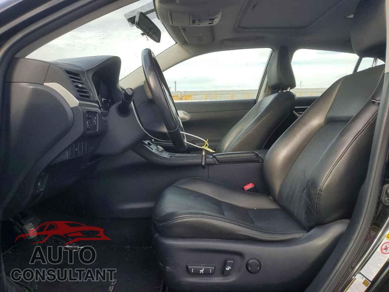 LEXUS CT 200 2013 - JTHKD5BH2D2169961