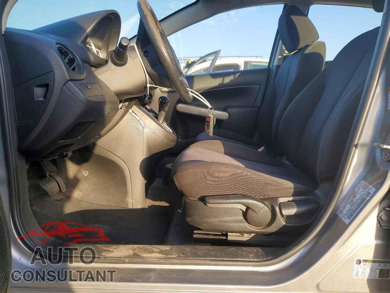 MAZDA 2 2011 - JM1DE1HZ3B0108921