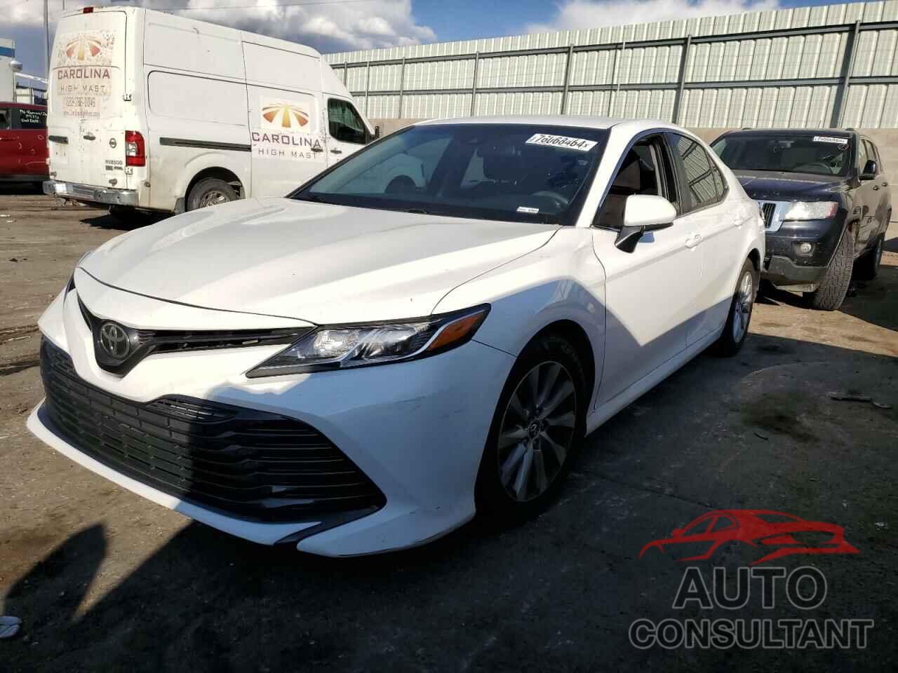 TOYOTA CAMRY 2018 - 4T1B11HK7JU140747
