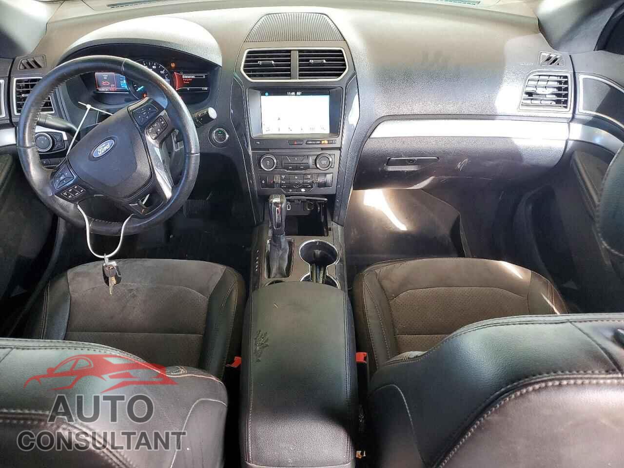 FORD EXPLORER 2017 - 1FM5K7D82HGB22009