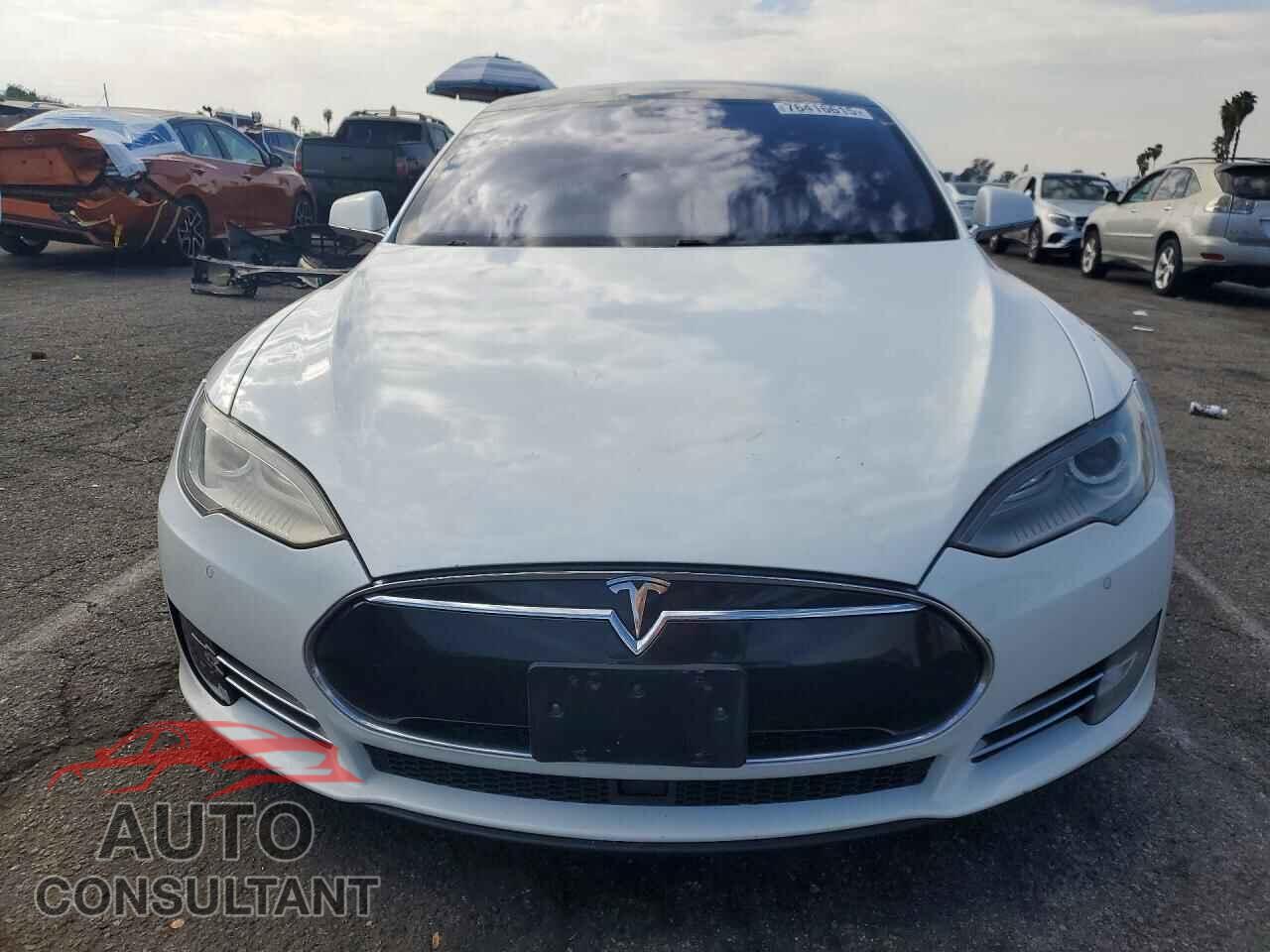 TESLA MODEL S 2014 - 5YJSA1H14EFP61714