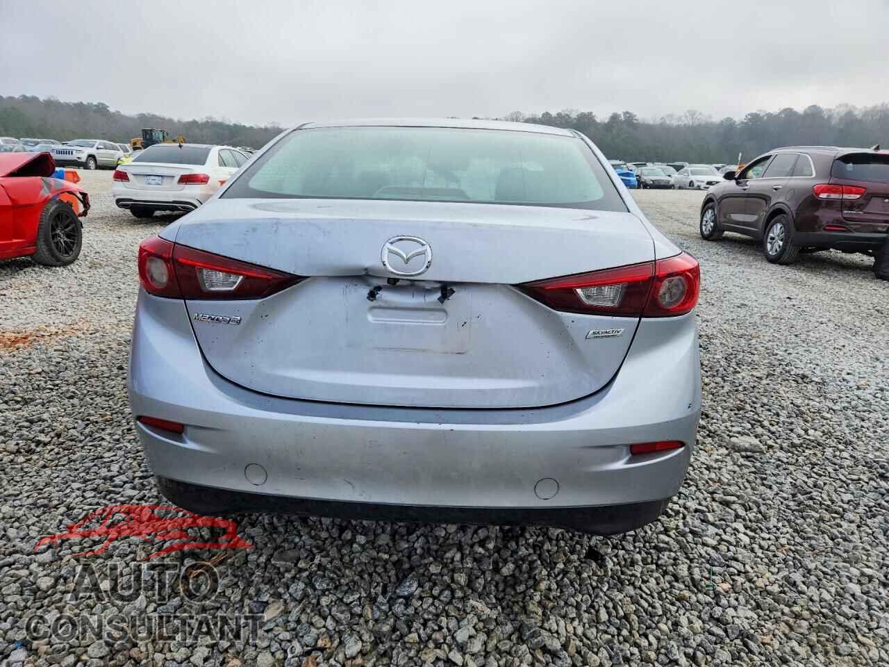 MAZDA 3 2017 - 3MZBN1V74HM108343