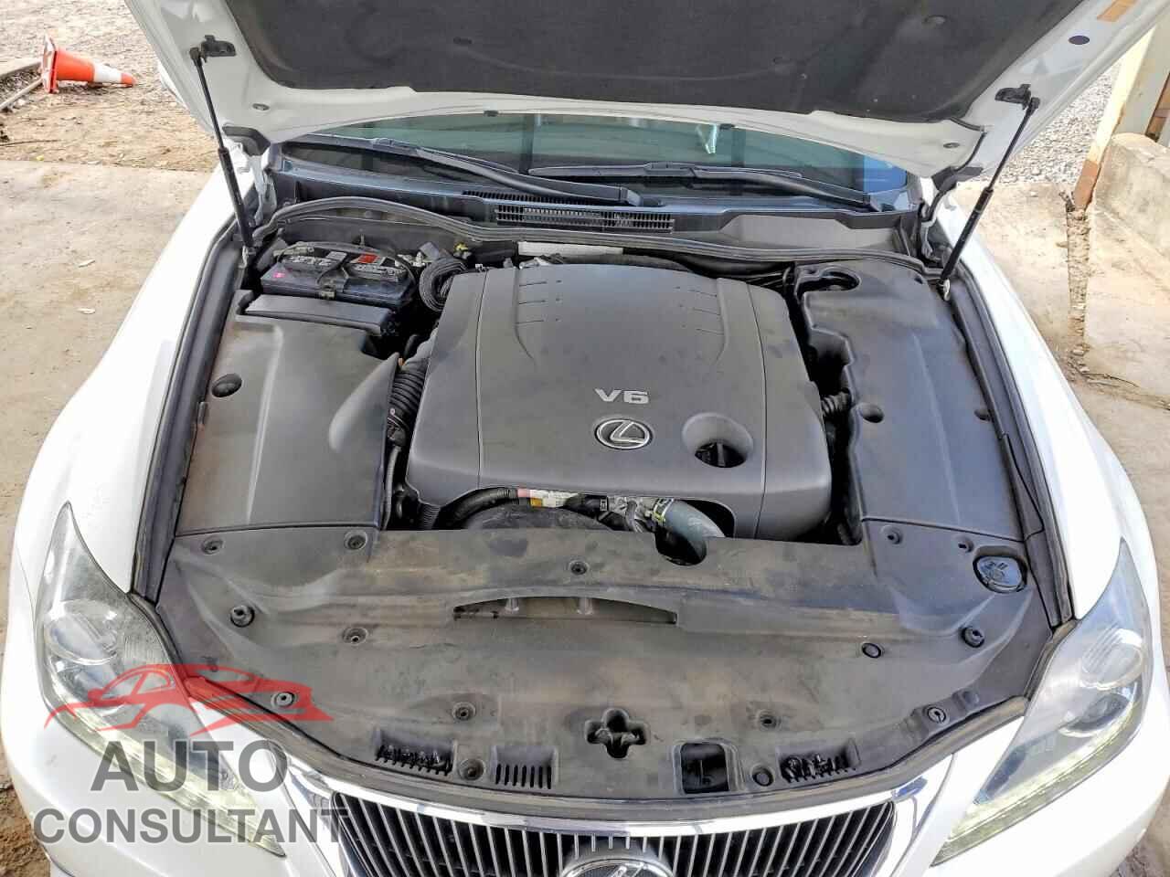 LEXUS IS 2015 - JTHFF2C20F2532619