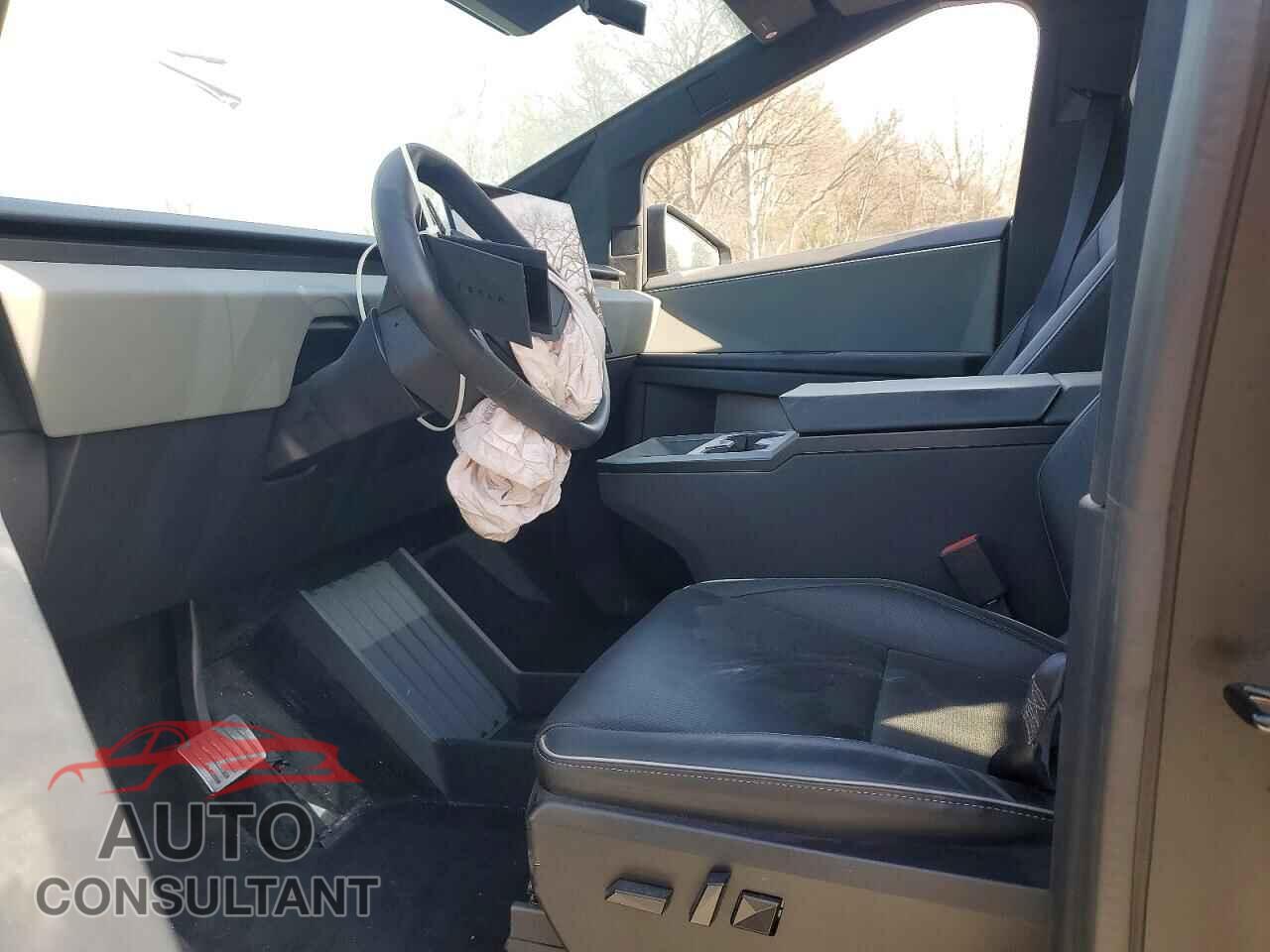 TESLA CYBERTRUCK 2024 - 7G2CEHED7RA044367