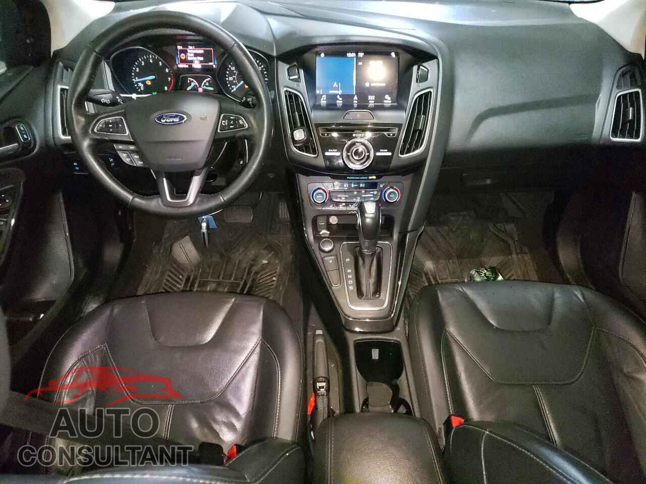 FORD FOCUS 2017 - 1FADP3J27HL215521
