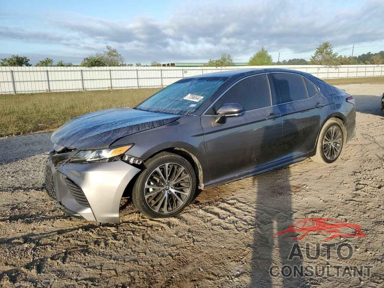 TOYOTA CAMRY 2018 - 4T1B11HK8JU114366