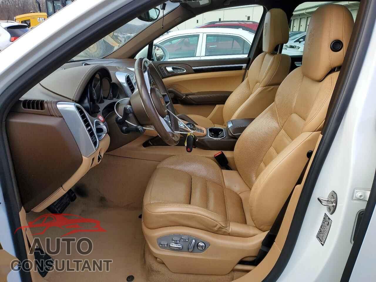 PORSCHE CAYENNE 2017 - WP1AA2A22HKA82664
